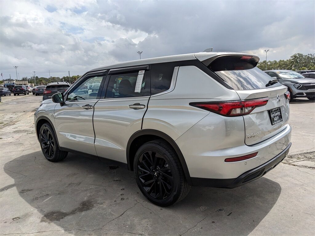 2022 Mitsubishi Outlander SE San Clemente CA