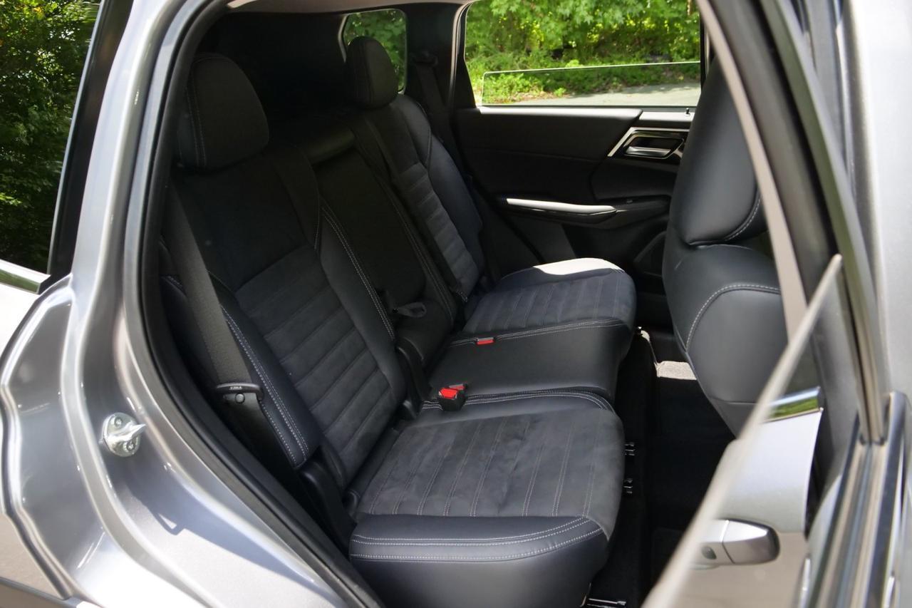 2022 Mitsubishi Outlander SE / Tech Package / Heated Front Seats / Third Row! Lincolnton NC