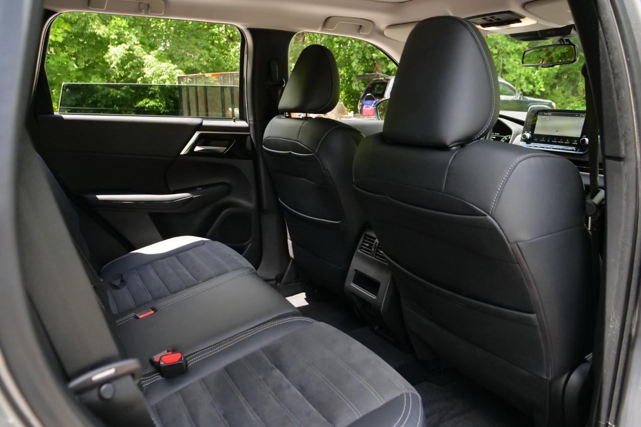 2022 Mitsubishi Outlander SE / Tech Package / Heated Front Seats / Third Row! Lincolnton NC