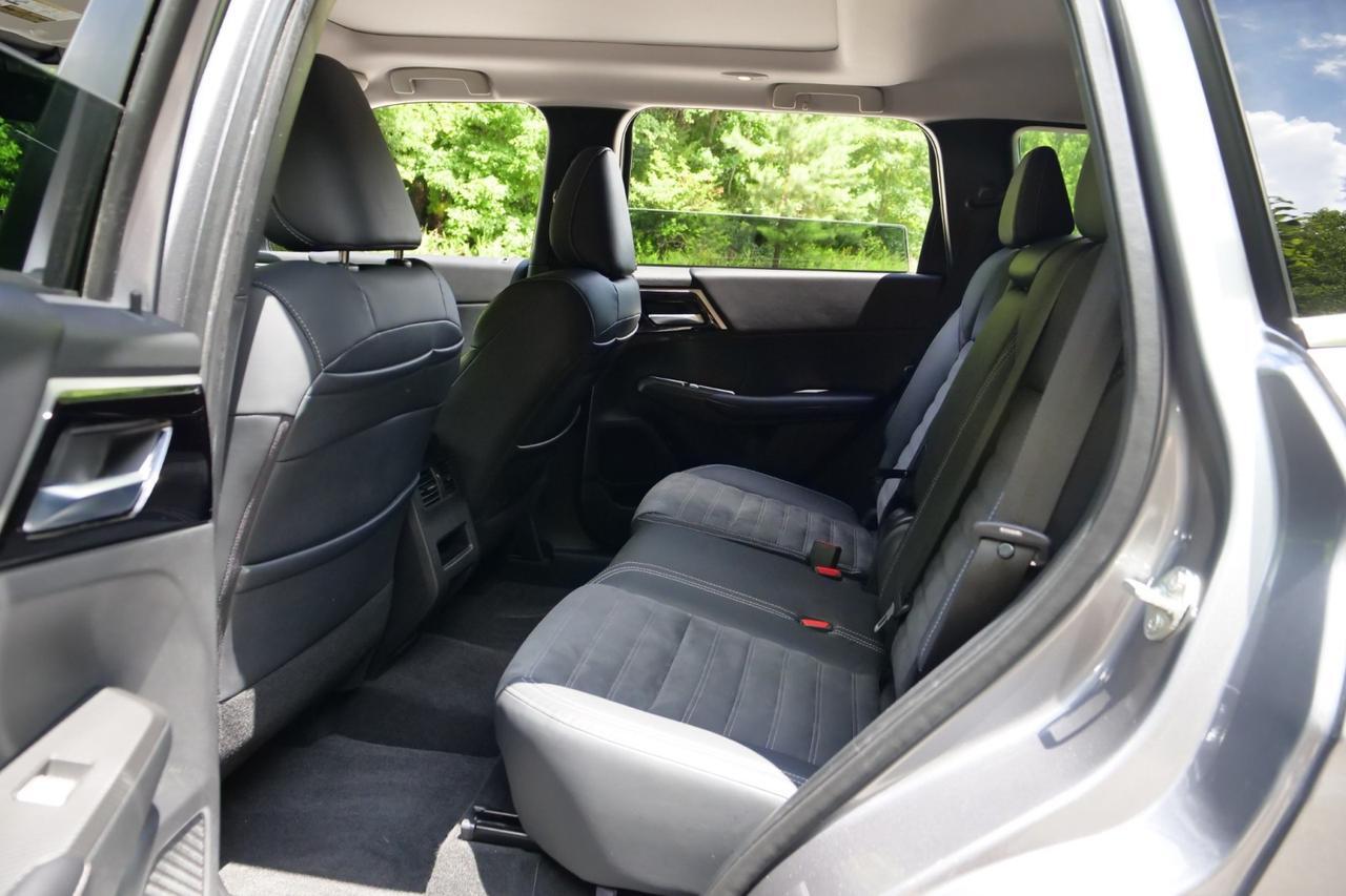 2022 Mitsubishi Outlander SE / Tech Package / Heated Front Seats / Third Row! Lincolnton NC