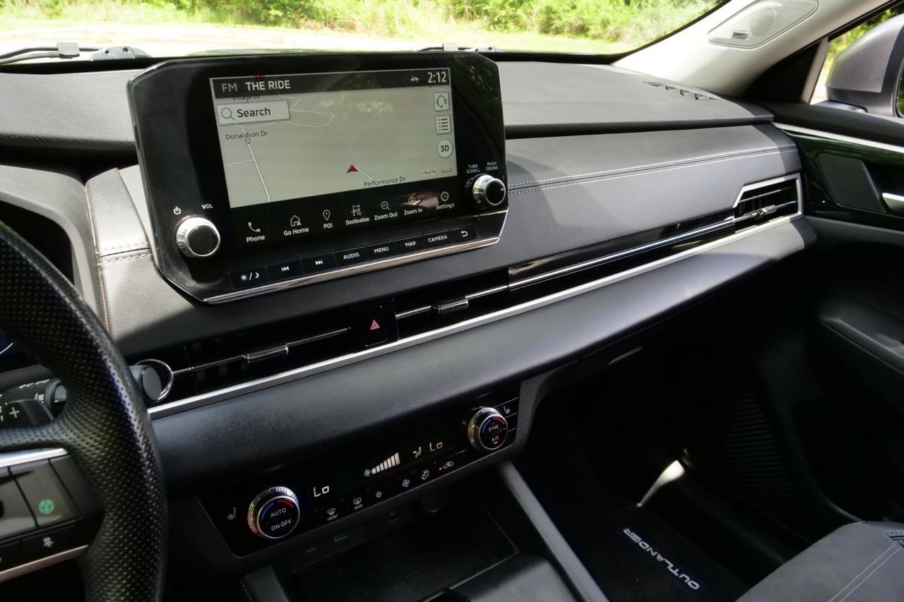2022 Mitsubishi Outlander SE / Tech Package / Heated Front Seats / Third Row! Lincolnton NC
