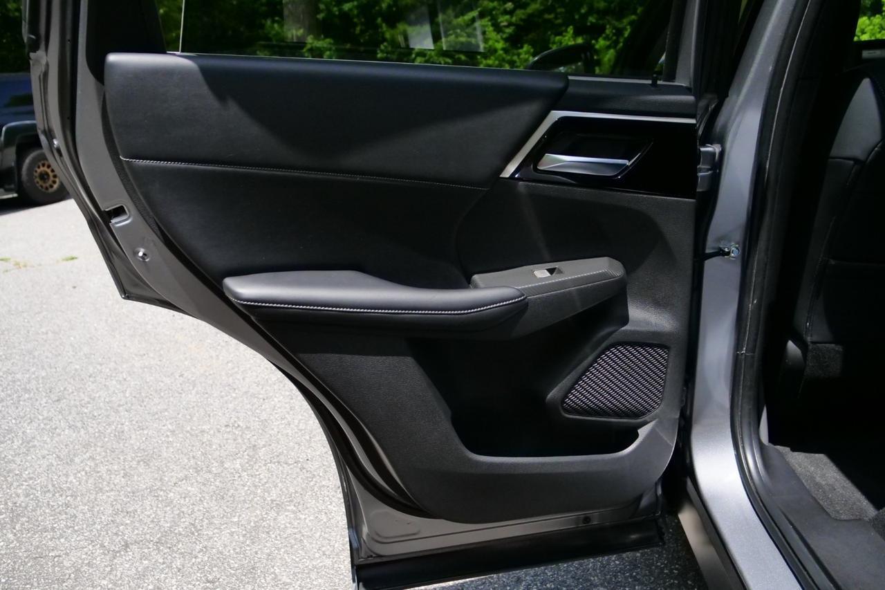 2022 Mitsubishi Outlander SE / Tech Package / Heated Front Seats / Third Row! Lincolnton NC