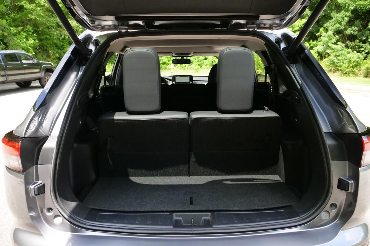 2022 Mitsubishi Outlander SE / Tech Package / Heated Front Seats / Third Row! Lincolnton NC