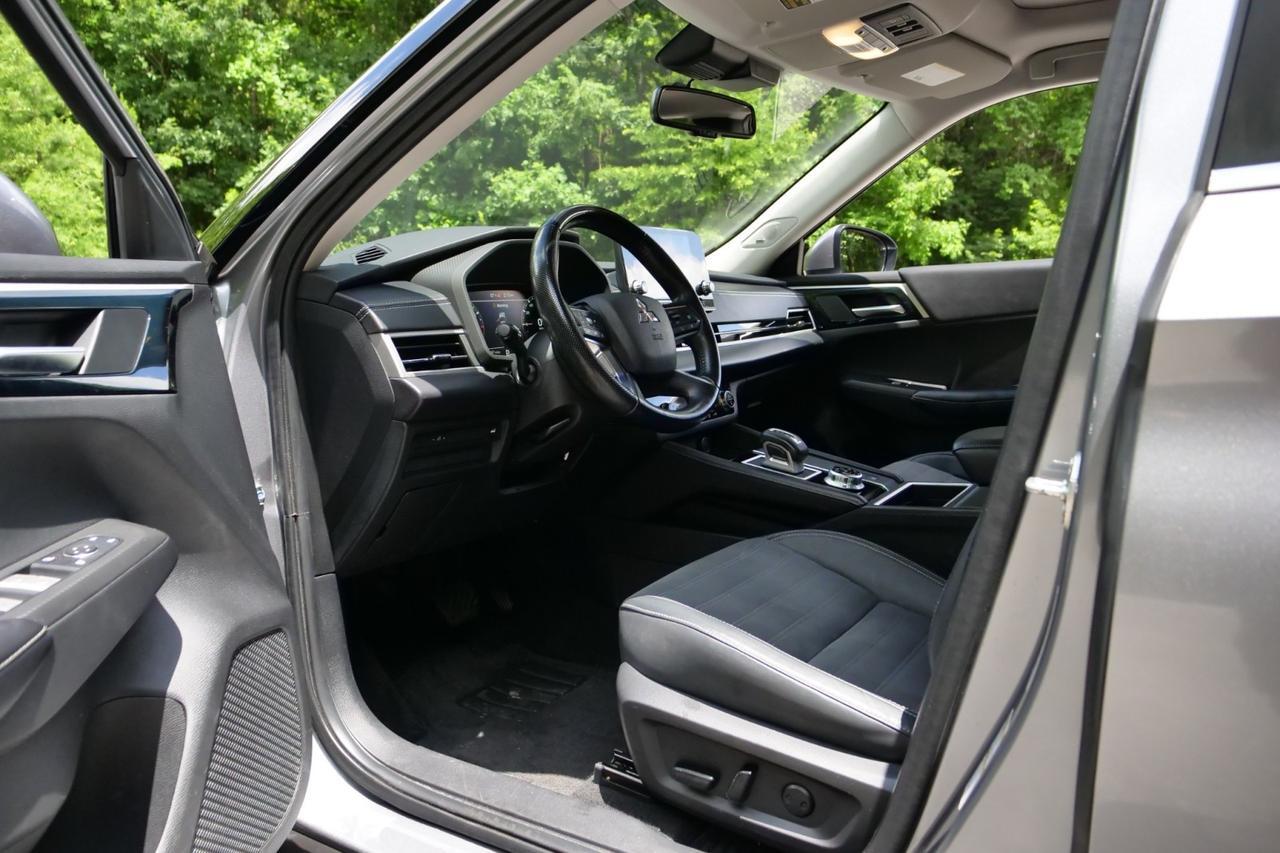 2022 Mitsubishi Outlander SE / Tech Package / Heated Front Seats / Third Row! Lincolnton NC