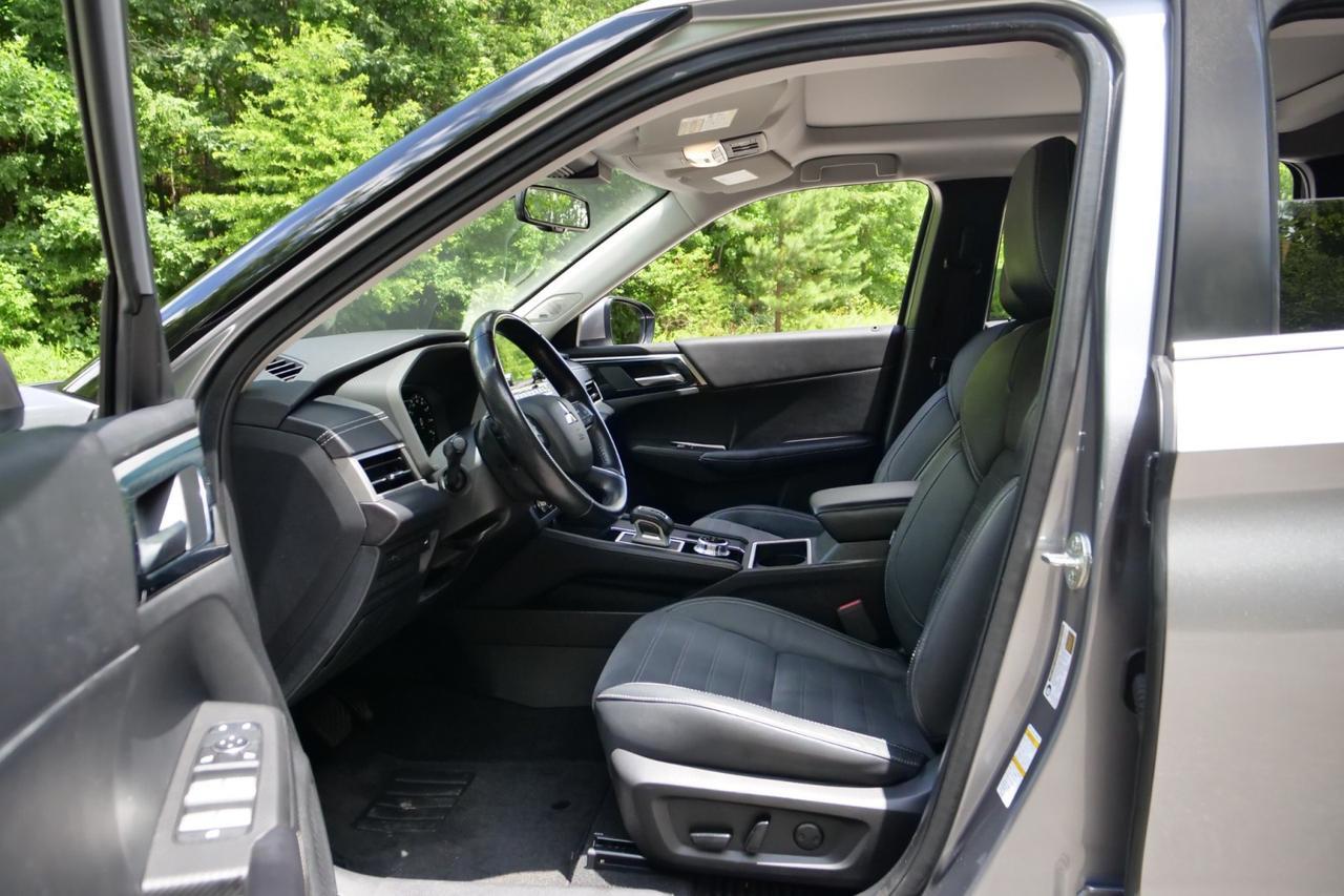 2022 Mitsubishi Outlander SE / Tech Package / Heated Front Seats / Third Row! Lincolnton NC