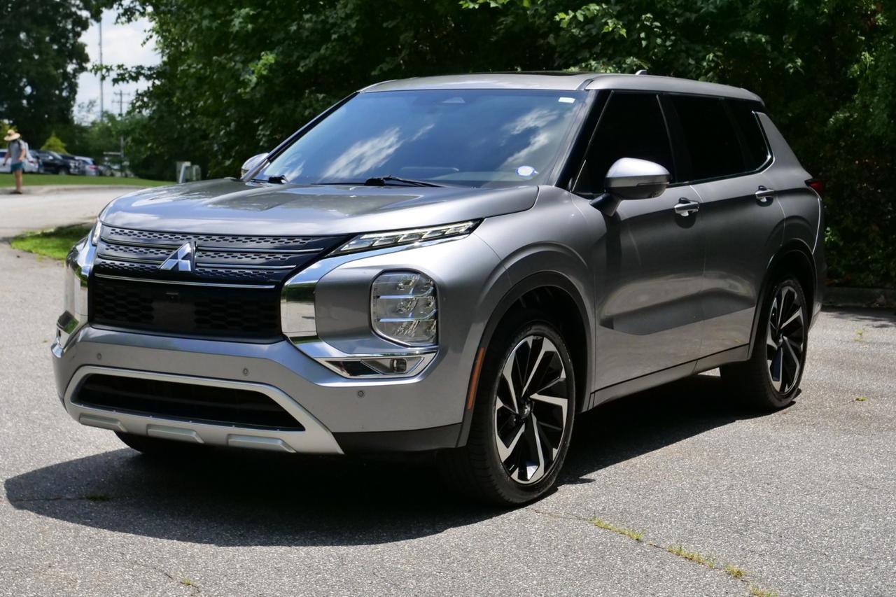 2022 Mitsubishi Outlander SE / Tech Package / Heated Front Seats / Third Row! Lincolnton NC