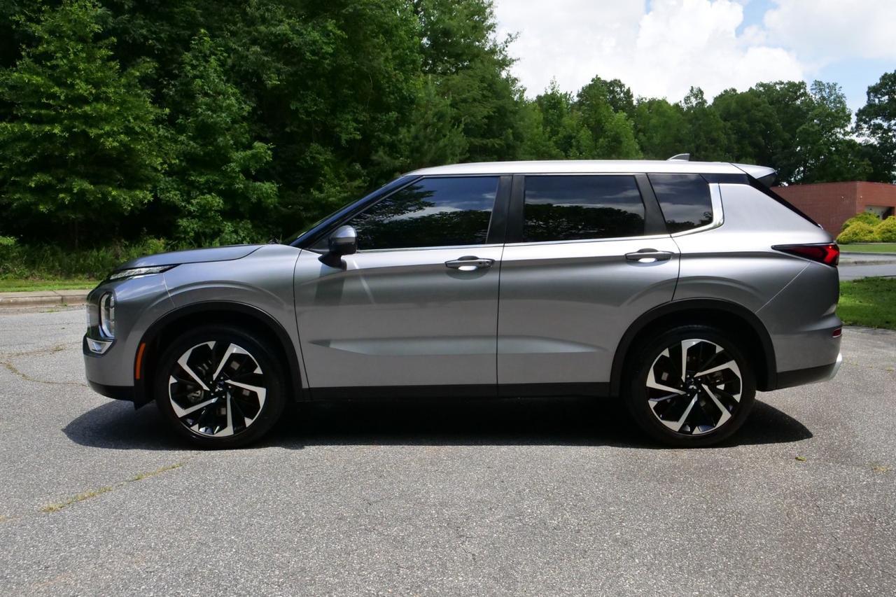 2022 Mitsubishi Outlander SE / Tech Package / Heated Front Seats / Third Row! Lincolnton NC