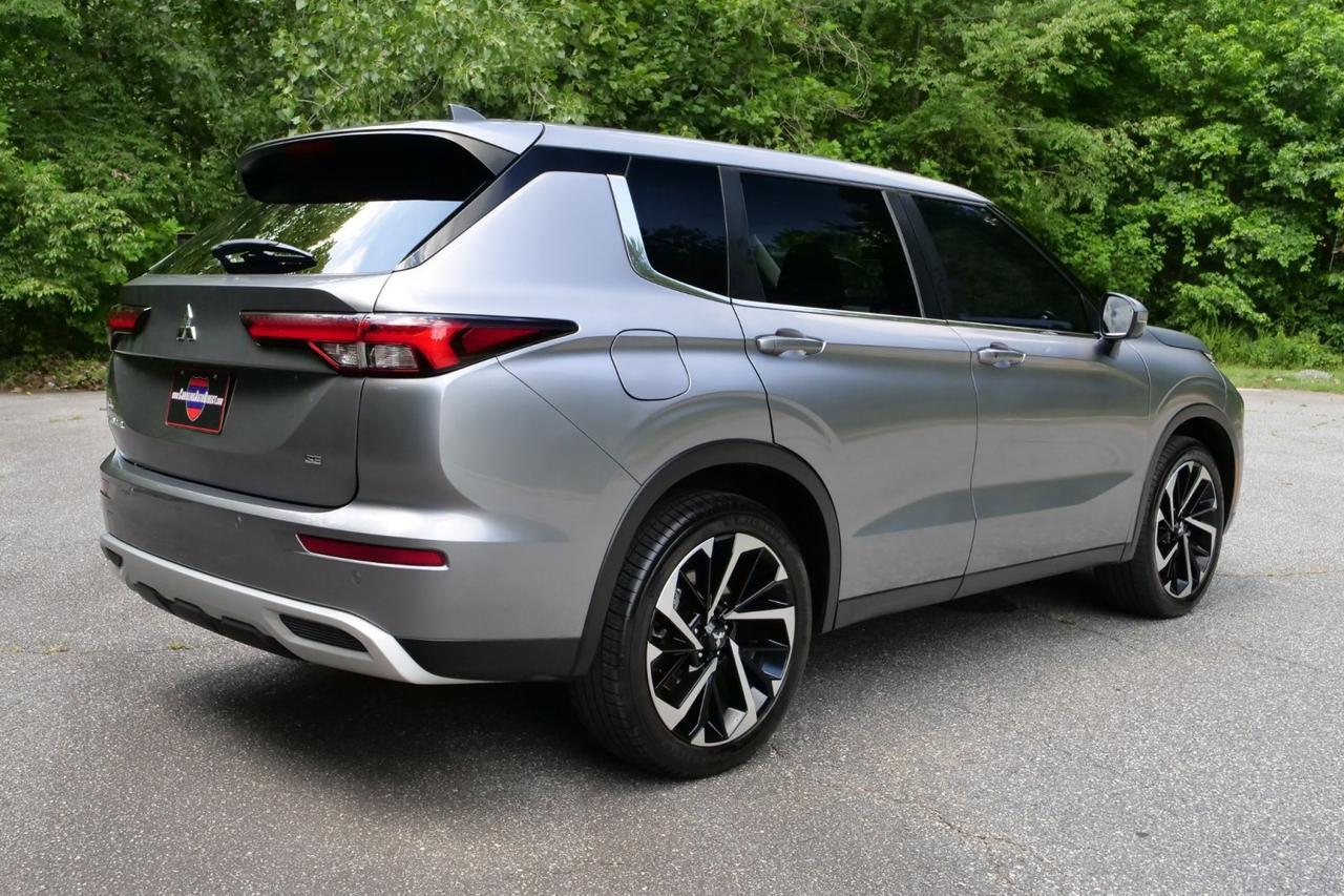 2022 Mitsubishi Outlander SE / Tech Package / Heated Front Seats / Third Row! Lincolnton NC