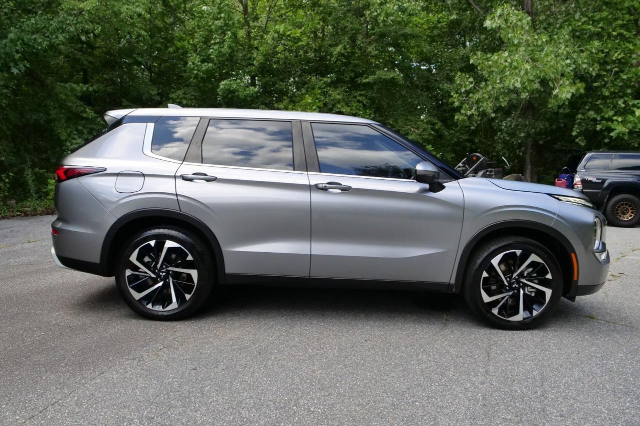 2022 Mitsubishi Outlander SE / Tech Package / Heated Front Seats / Third Row! Lincolnton NC