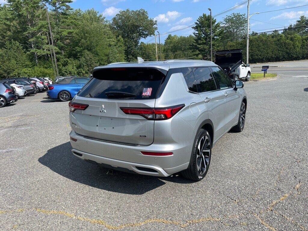 2022 Mitsubishi Outlander SEL Orange MA