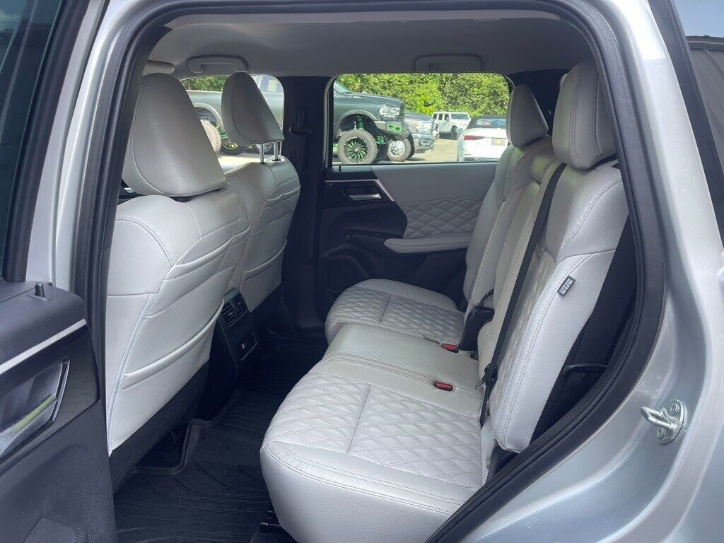 2022 Mitsubishi Outlander SEL Orange MA