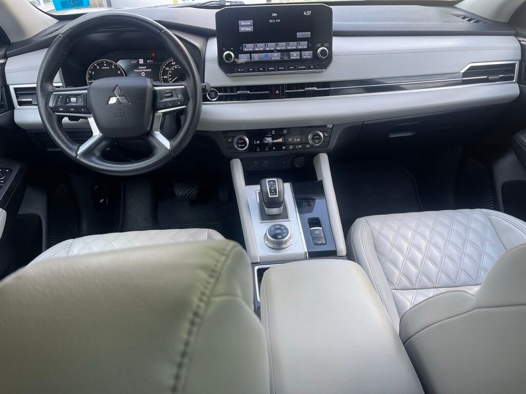 2022 Mitsubishi Outlander SEL Orange MA