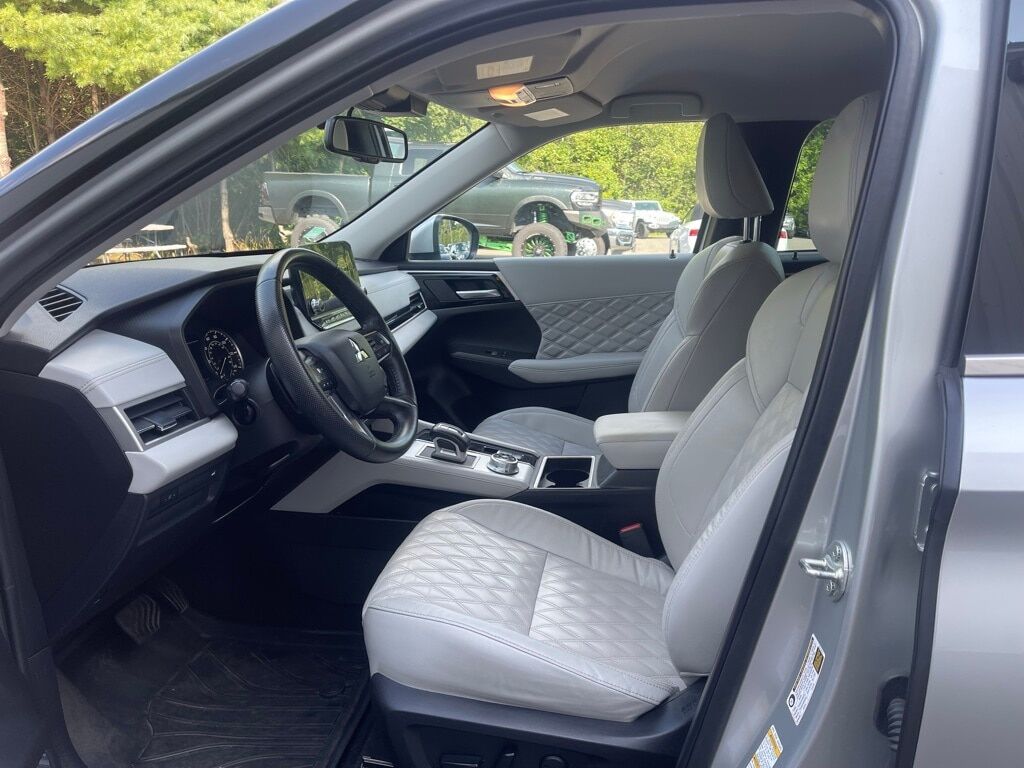 2022 Mitsubishi Outlander SEL Orange MA