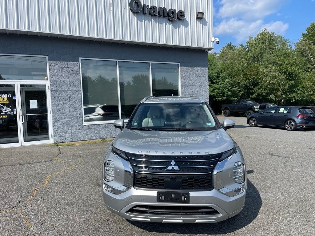 2022 Mitsubishi Outlander SEL Orange MA