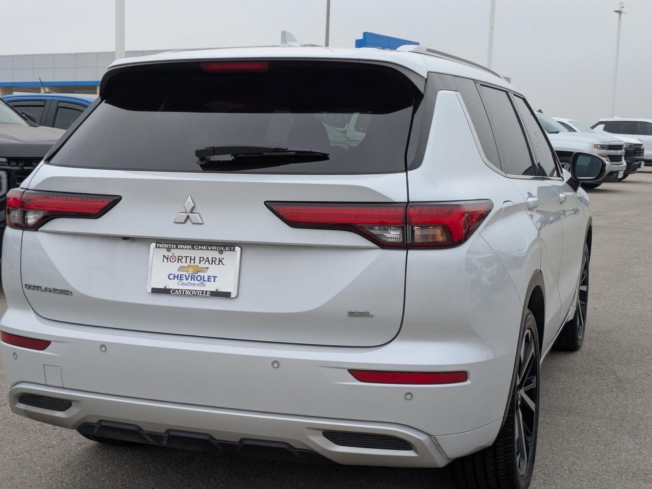 2022 Mitsubishi Outlander SEL Castroville TX