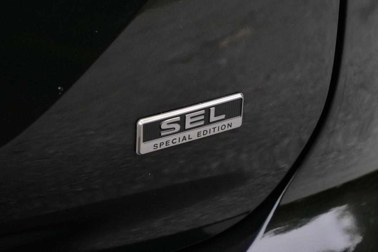 2022 Mitsubishi Outlander SEL Special Edition / AWD / Heated Leather Seats High Point NC