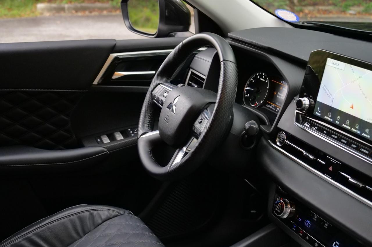 2022 Mitsubishi Outlander SEL Special Edition / AWD / Heated Leather Seats High Point NC
