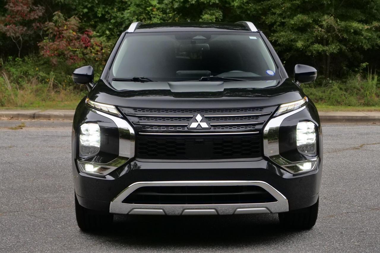 2022 Mitsubishi Outlander SEL Special Edition / AWD / Heated Leather Seats High Point NC