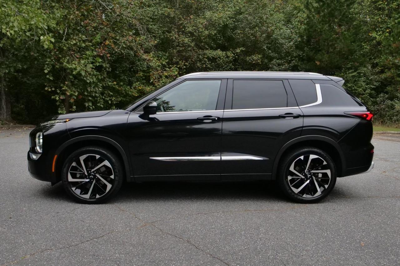2022 Mitsubishi Outlander SEL Special Edition / AWD / Heated Leather Seats High Point NC