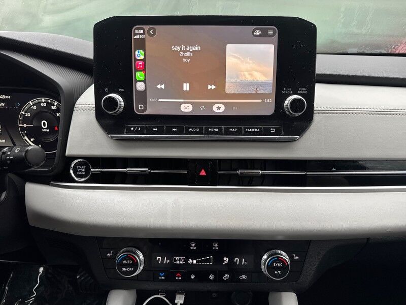 2022 Mitsubishi Outlander SEL w/ Leather and 3rd Row Arlington VA