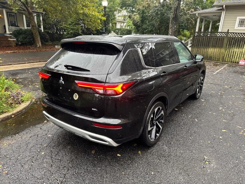 2022 Mitsubishi Outlander SEL w/ Leather and 3rd Row Arlington VA