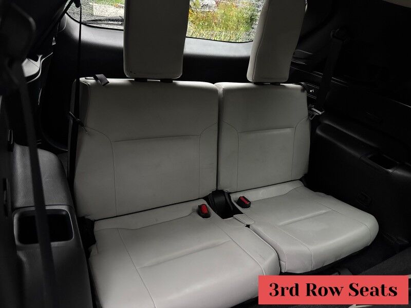2022 Mitsubishi Outlander SEL w/ Leather and 3rd Row Arlington VA