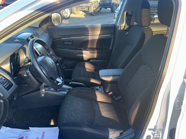 2022 Mitsubishi RVR SE Whitecourt AB