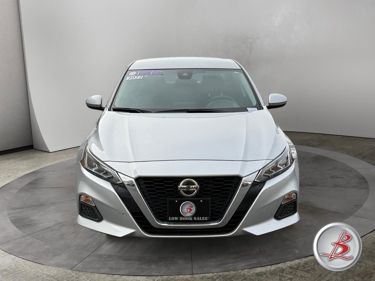 2022 Nissan Altima 2.5 SV photo 2
