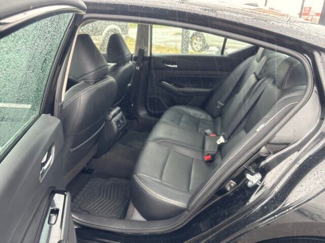 2022 Nissan Altima 2.5 Platinum Whitecourt AB