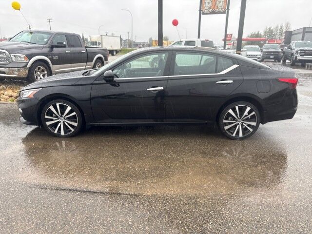 2022 Nissan Altima 2.5 Platinum Whitecourt AB