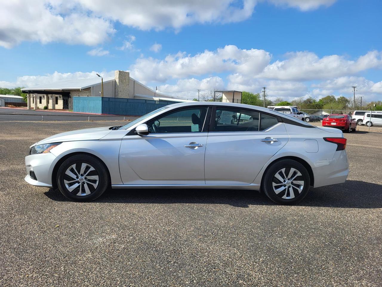 2022 Nissan Altima 2.5 S Sedan Beeville TX