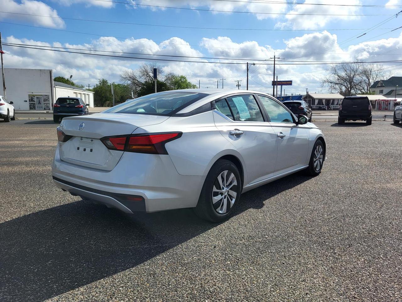 2022 Nissan Altima 2.5 S Sedan