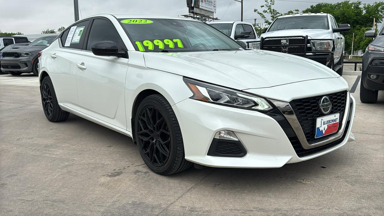 2022 Nissan Altima 2.5 SR