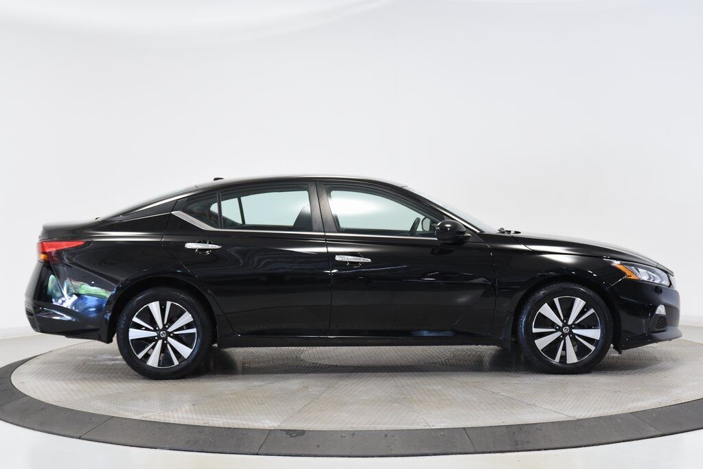2022 Nissan Altima 2.5 SV Akron