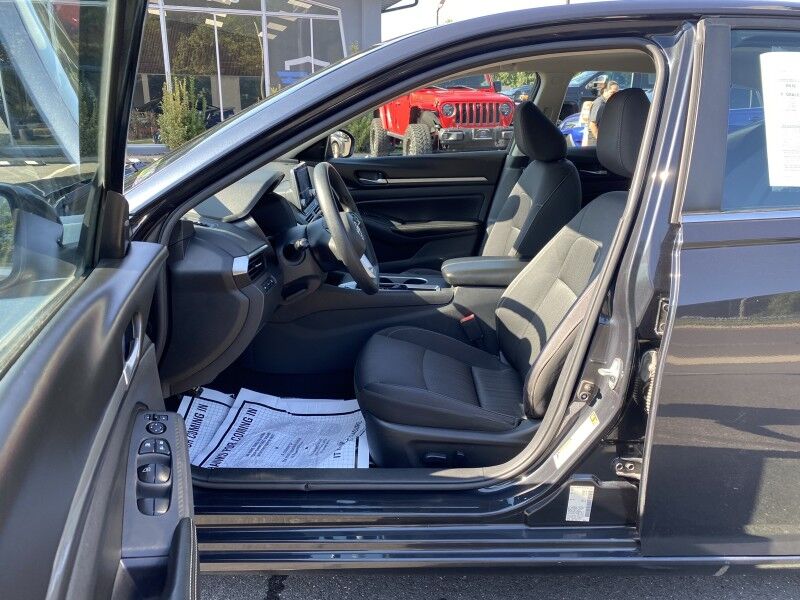2022 Nissan Altima 2.5 SV Bristol  PA