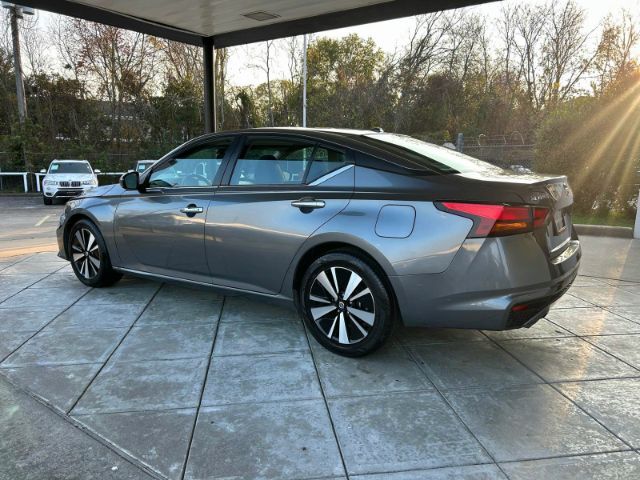 2022 Nissan Altima 2.5 SV 47,622 mi.