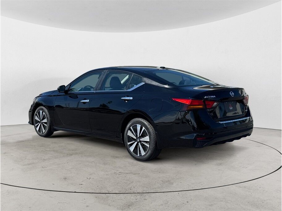 2022 Nissan Altima 2.5 SV Sedan 4D