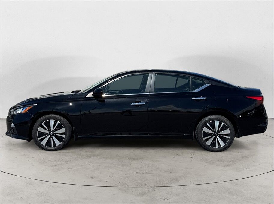 2022 Nissan Altima 2.5 SV Sedan 4D
