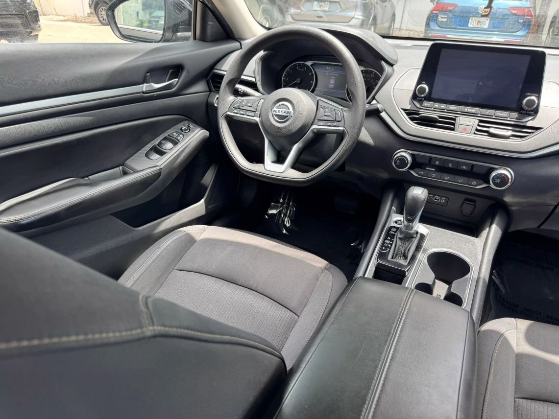 2022 Nissan Altima 2.5 SV Sedan 4D