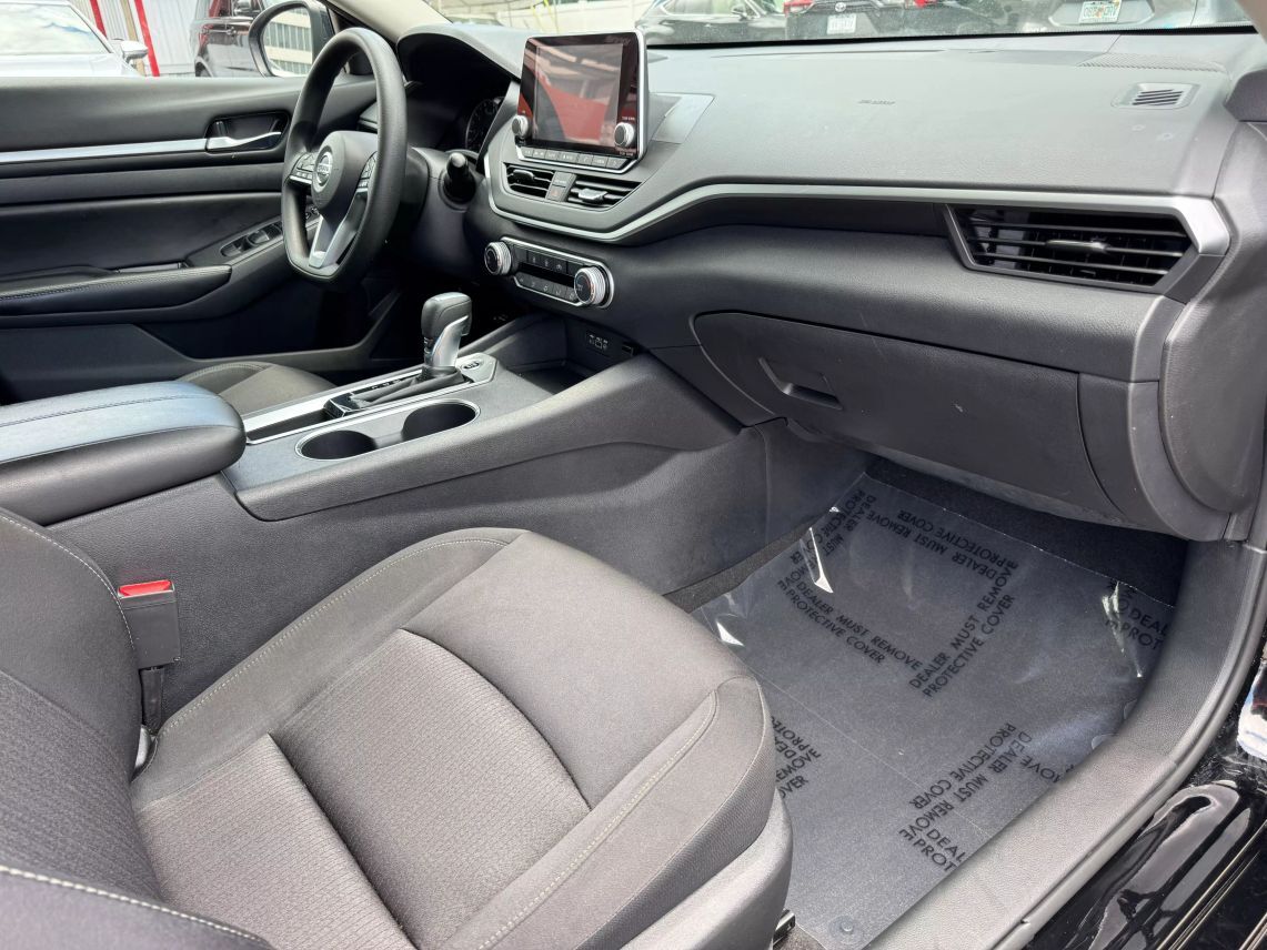 2022 Nissan Altima 2.5 SV Sedan 4D