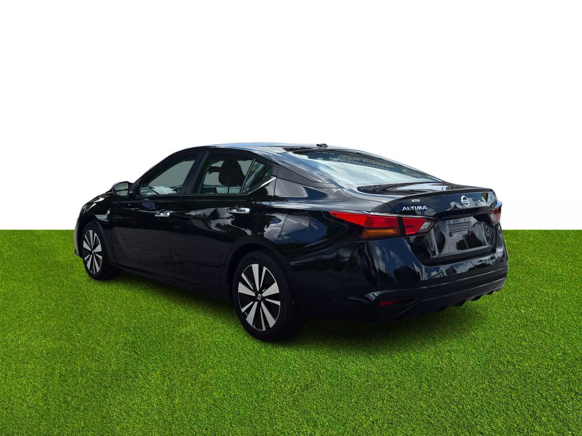 2022 Nissan Altima 2.5 SV Sedan 4D