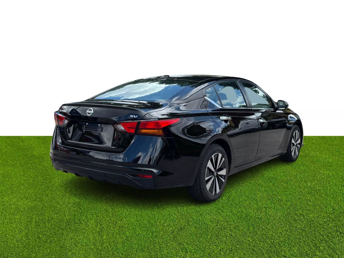 2022 Nissan Altima 2.5 SV Sedan 4D