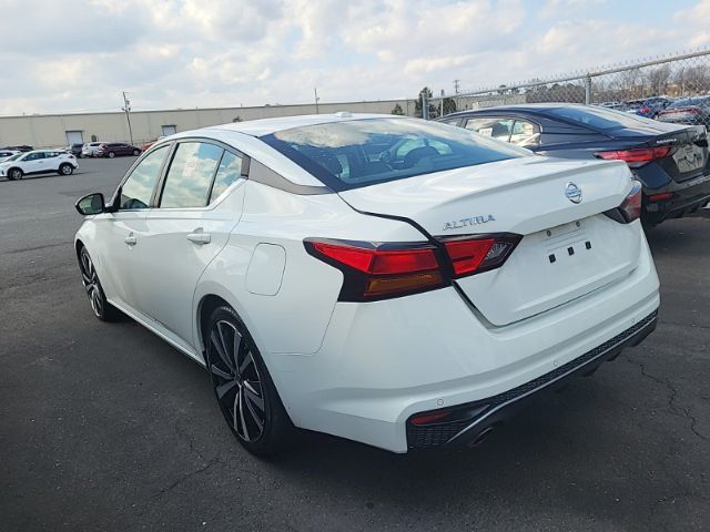 2022 Nissan Altima SR FWD