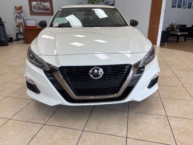 2022 Nissan Altima SR FWD