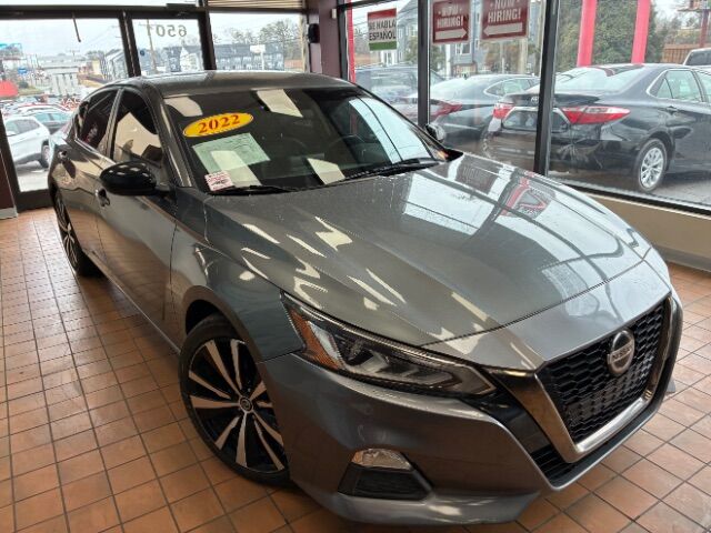2022 Nissan Altima SR FWD