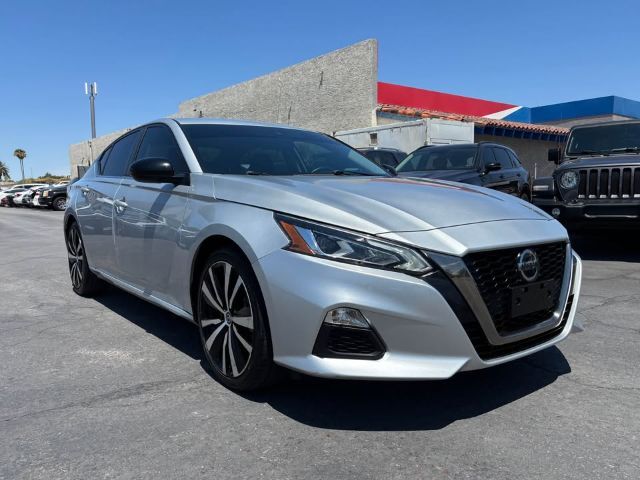 2022 Nissan Altima SR FWD