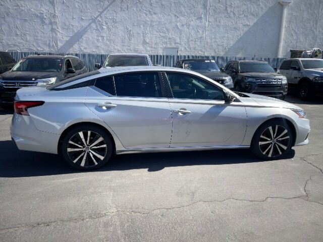 2022 Nissan Altima SR FWD