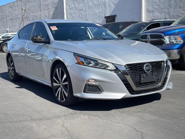 2022 Nissan Altima SR FWD