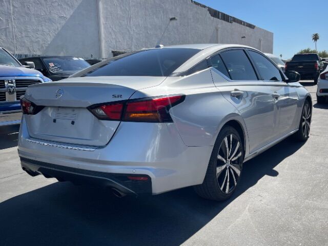 2022 Nissan Altima SR FWD