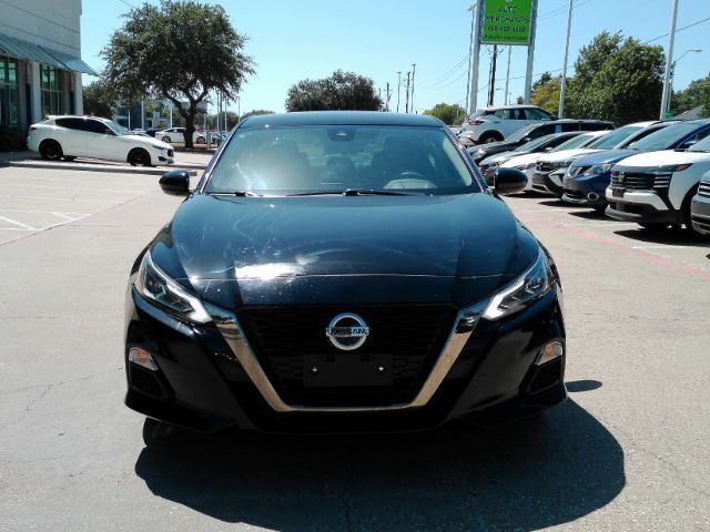2022 Nissan Altima SR FWD